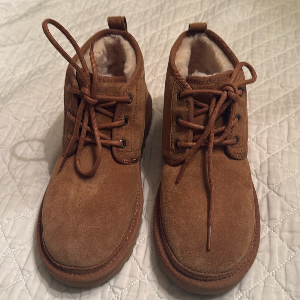 Ugg boots Women’s size 8, Brand New, Ugg Neumel